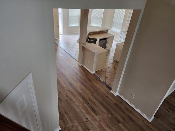 4th image of 5018 Lark Creek Ct