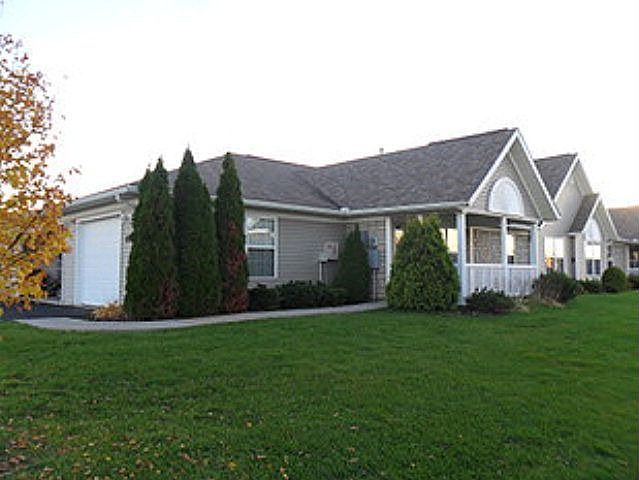 1st image of 696 Scott Dr