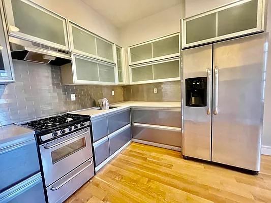 Rented by Bohemia Realty Group | media 11