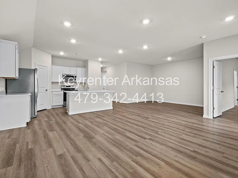 1324 Chavis St — Photo 8