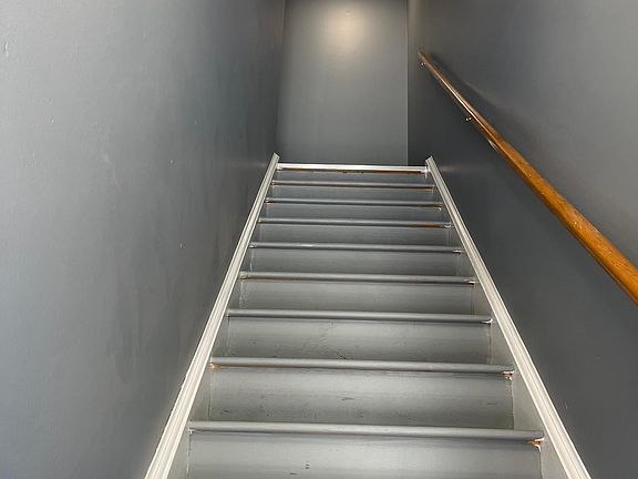4th image of 49 Dana Ave #2