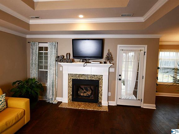 4th image of 114 Ivy Darlene Dr