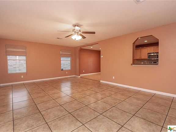 3rd image of 30 Avrshire Ln