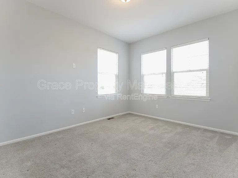 1969 Fairway Pointe Dr — Photo 41