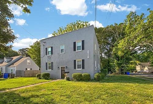 1201 Tallwood St Photo 1
