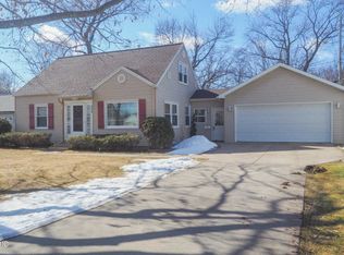 333 N Ridgeway Dr, Battle Creek, MI 49015