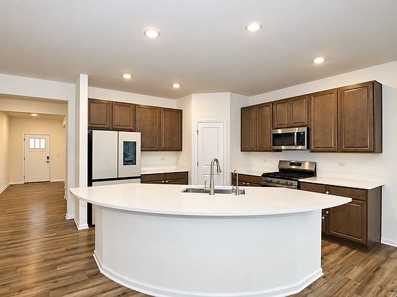 3rd image of 112 Sweetflag Cir