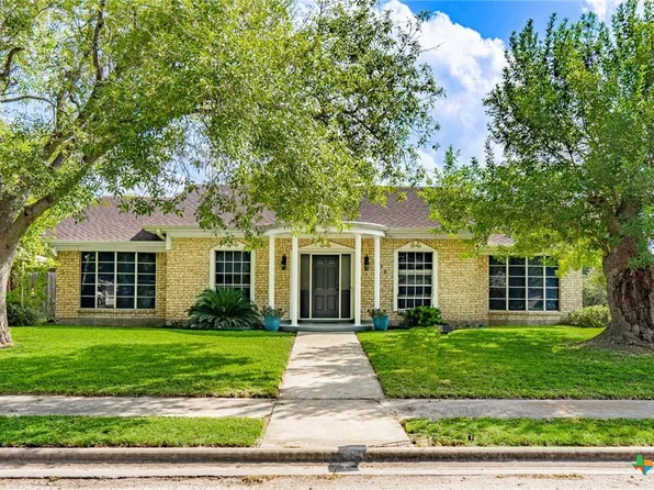 502 Maplewood Dr, Victoria, TX 77901