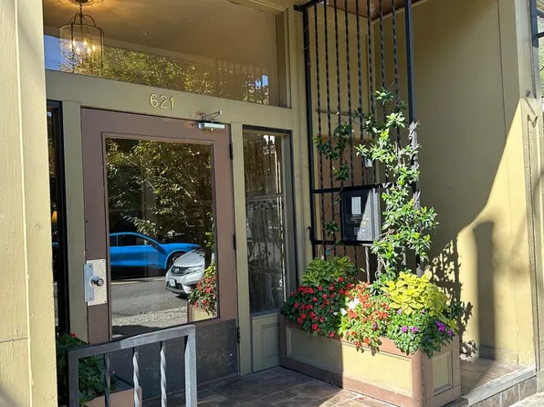 Katherine Apartments, 621 NW 23rd Ave APT 201, Portland, OR 97210