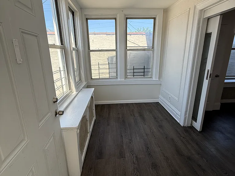 1057 Allerton Ave #3 — Photo 1