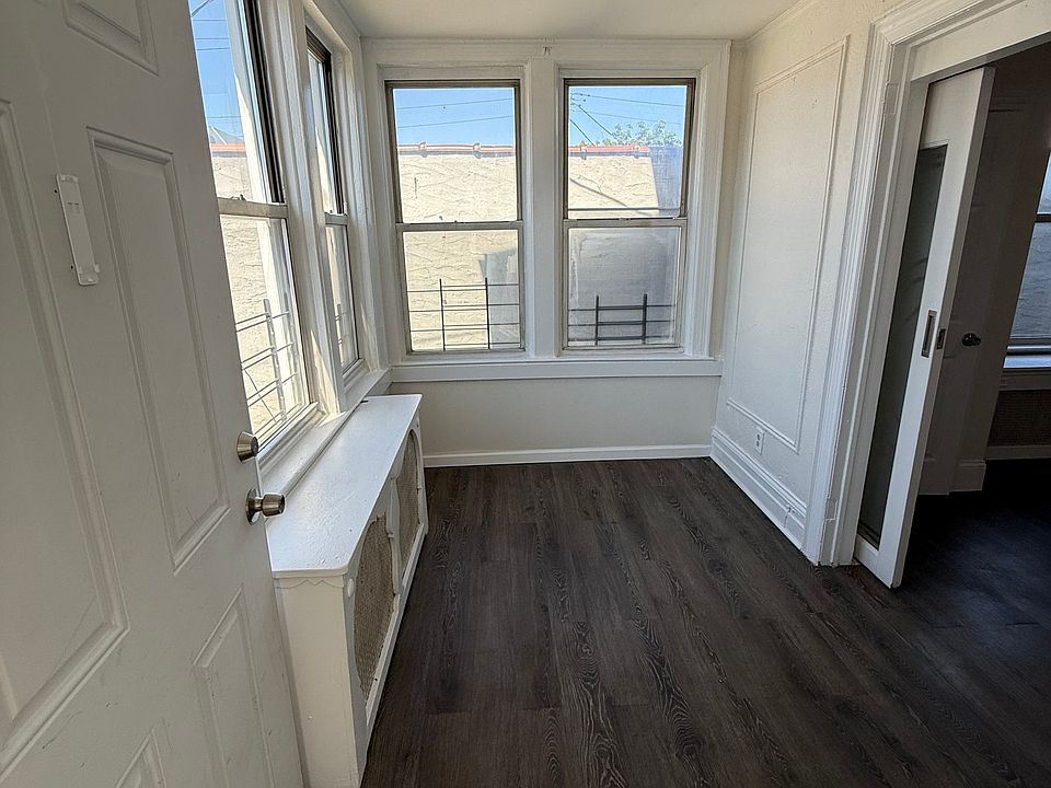 1st image of 1057 Allerton Ave Unit 3