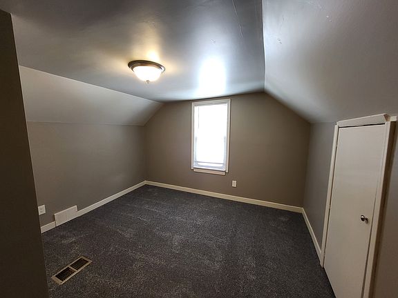 2nd image of 28911 Powers St