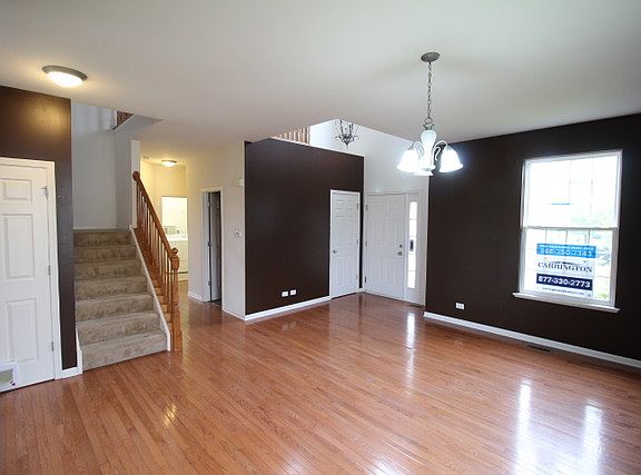4th image of 2461 White Rose Dr