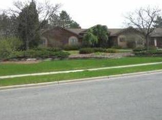 5460 Brattleboro Dr SE, Kentwood, MI 49508