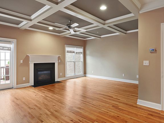 3rd image of 3355 Laurel Way SE