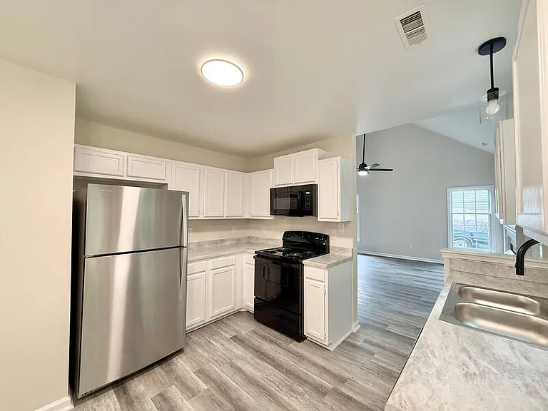 707 Clay Hill Dr — Photo 7