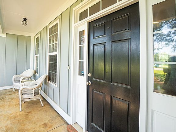 5th image of 122 Live Oak Dr