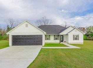 1757 Logan Dr, Douglas, GA 31535
