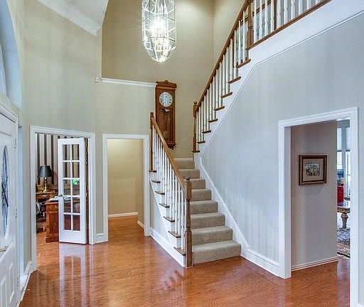 Hardwoods thruout downstairs