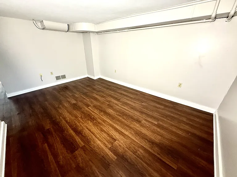 4th street apartments - Midland - 22 — Photo 16
