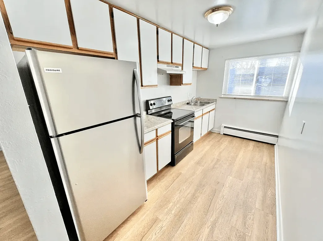 1301 Ammons St — Photo 2