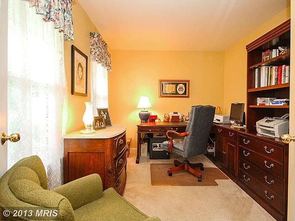 3rd image of 9400 Weathersfield Dr