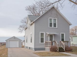 607 E South St, Mechanicsville, IA 52306