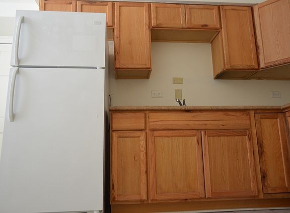 2nd image of 10030 Holly Ln APT Gs