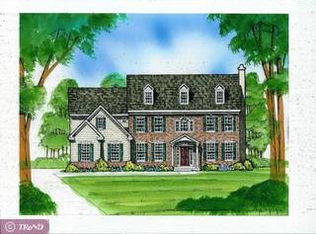 585 Oakmont Dr E, Telford, PA 18969