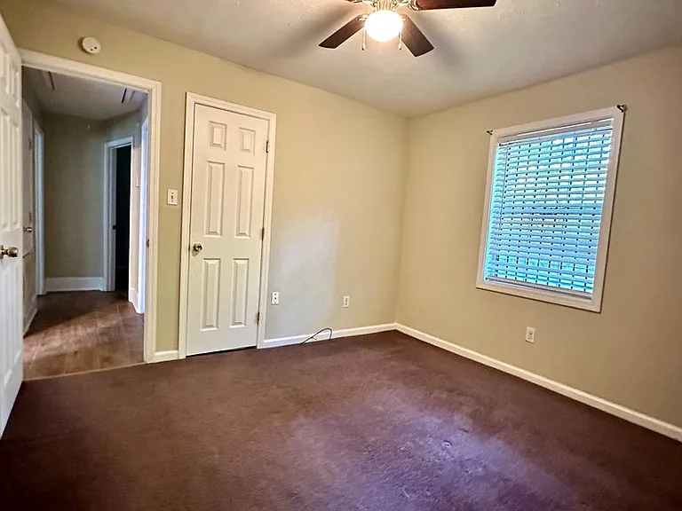 250 Winfield St — Photo 10