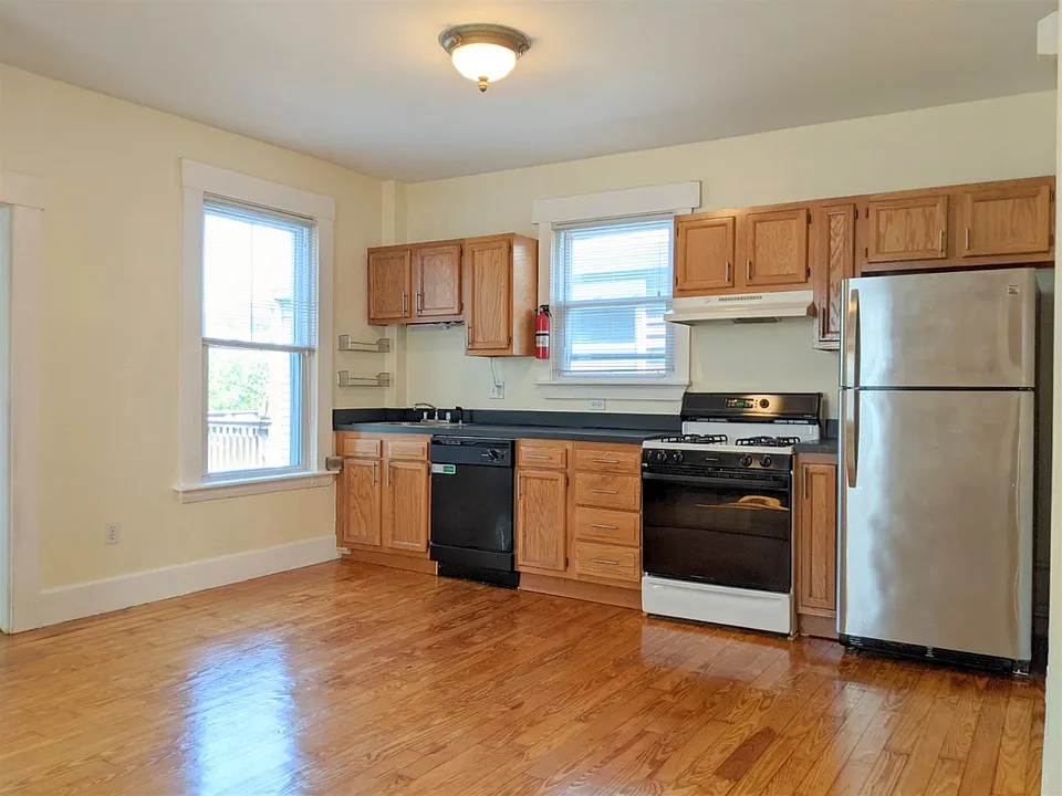 397 Washington St #1