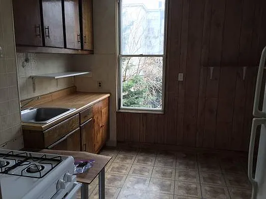 Rented by Capri Jet Realty Corp | media 10