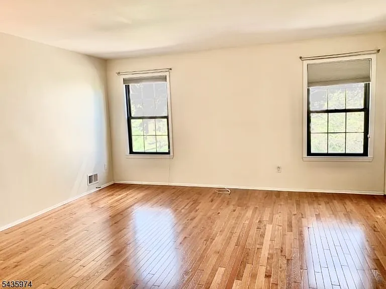 305 Marten Rd — Photo 14