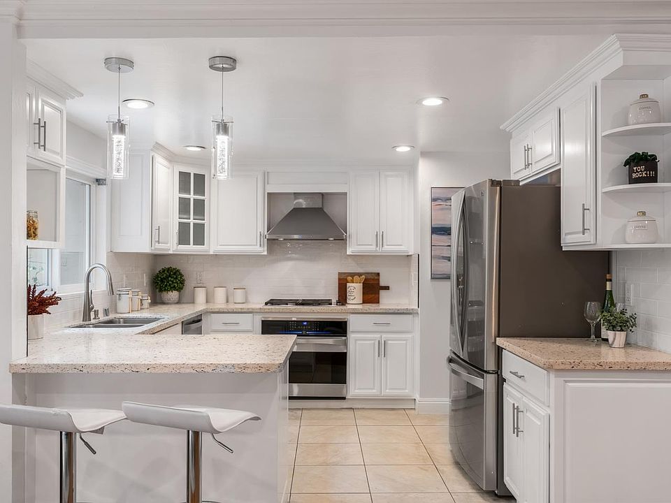 1st image of 22651 Queens Oak Ct