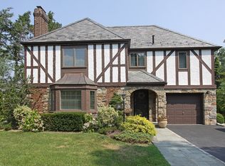 29 Stonehenge Rd, Manhasset, NY 11030