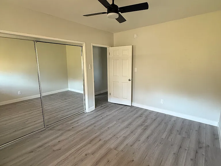 2915 Lowell Ave #8 — Photo 10