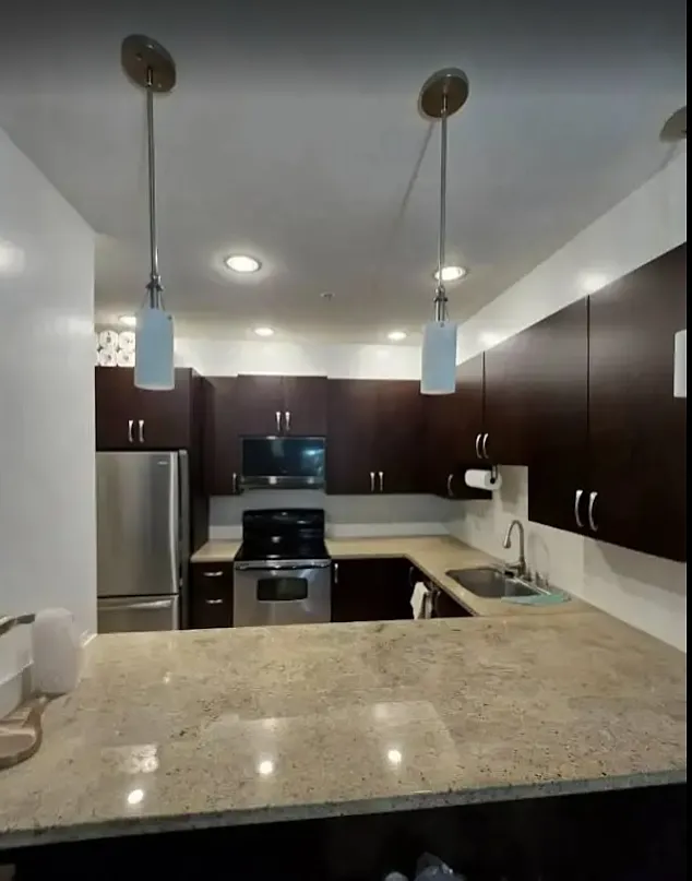2 bed, 760 sqft, $2,000 — Photo 1