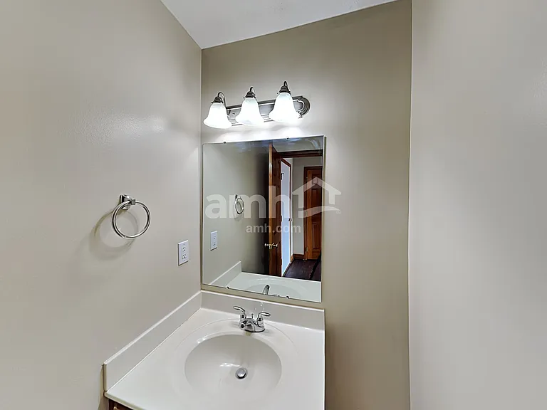 811 Corylus Dr — Photo 10