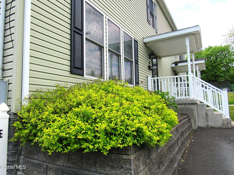 2nd image of 30 Peach Street