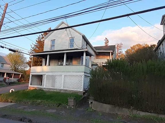 5th image of 161 Main St