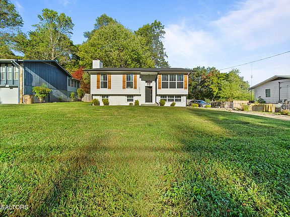 2nd image of 6513 Trousdale Rd