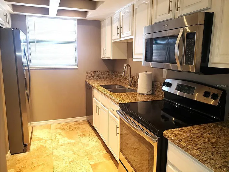 775 N Village Dr N #204 — Photo 4