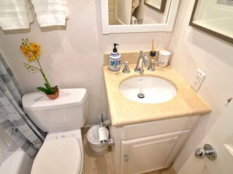 235 Sunrise Ave #1005 — Photo 15