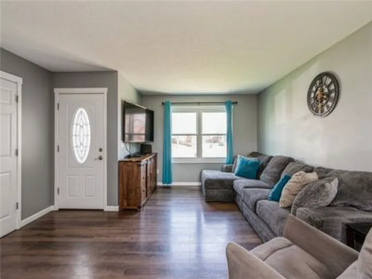 510 11th Ct SE — Photo 2