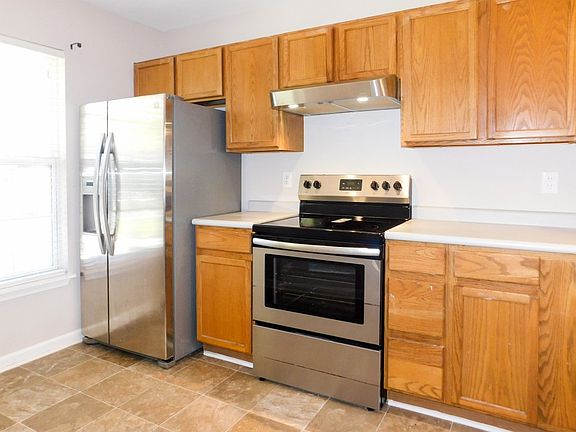 5th image of 7542 Petrea Ln