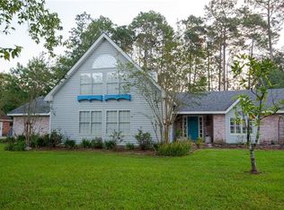 33 Cherokee Dr, Abita Springs, LA 70420