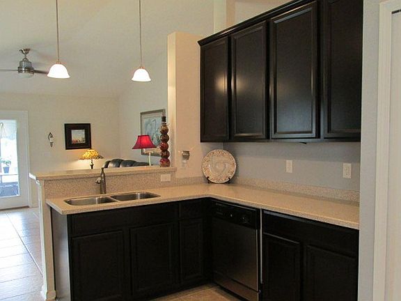3rd image of 147 Patriot Ln