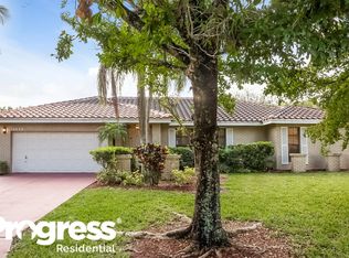 6142 NW 53rd St, Pompano Beach, FL 33067