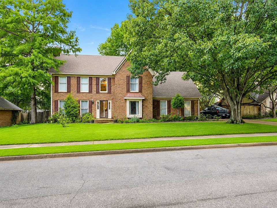 1st image of 743 Grovewood Dr