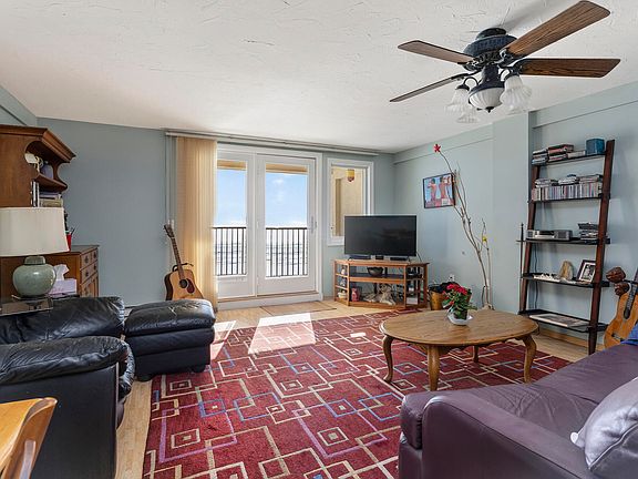 4th image of 191 E Grand Avenue #203